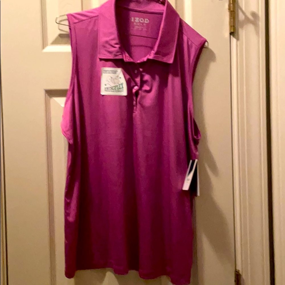 Women’s sleeveless golf top